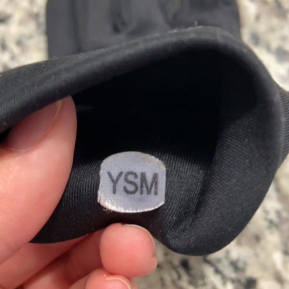 Youth Small Under Armor Gloves - Picture 3 of 3